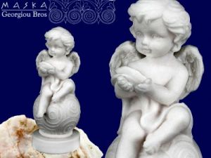 Aniołek na kuli -alabaster grecki